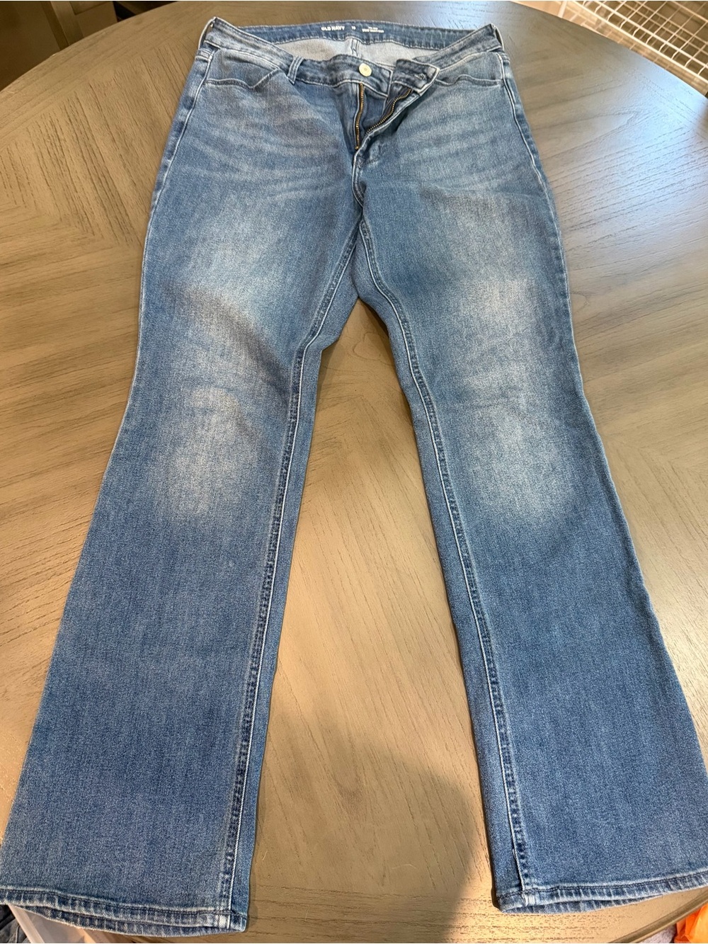 Old Navy Women’s Mid-Rise Wow Bootcut Jeans
